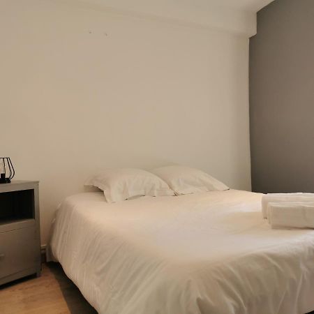 Hotel Le Saint Jean Barbentane Esterno foto