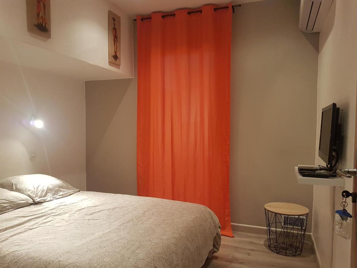 Hotel Le Saint Jean Barbentane Esterno foto