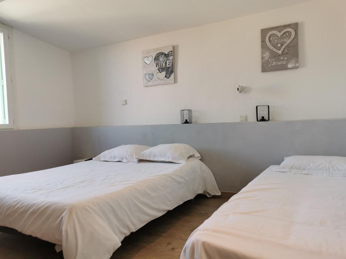 Hotel Le Saint Jean Barbentane Esterno foto